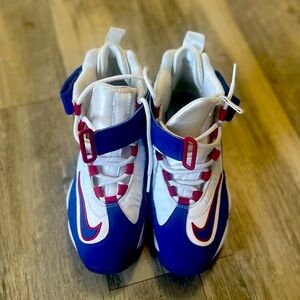 Nike Boy's Air Griffey Max 1 Grade School boys size 5